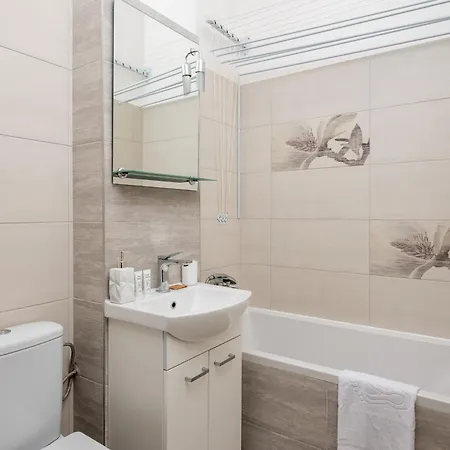 Apartment Rondo Onz Standard By Bookinghost *
