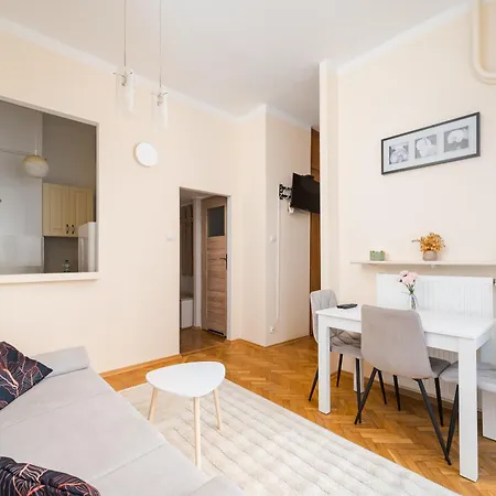 Rondo Onz Standard By Bookinghost Βαρσοβία